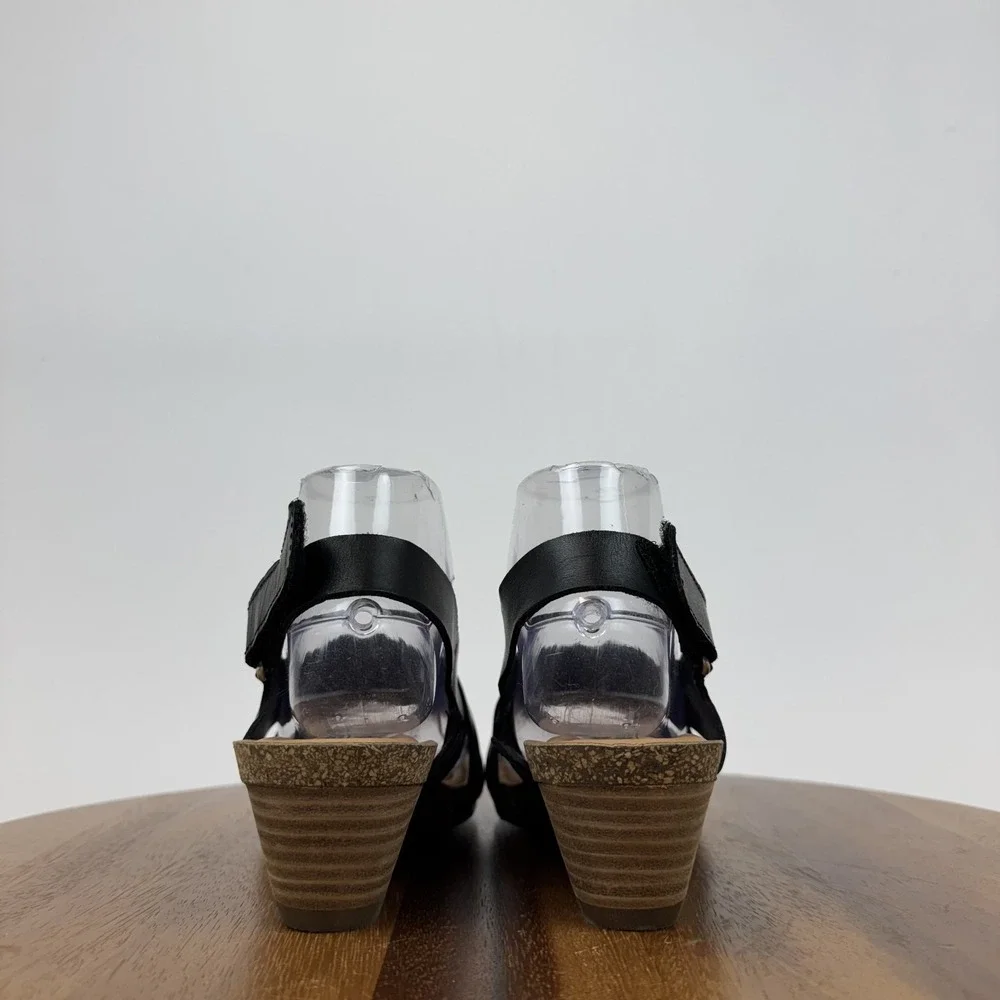 New Womens Earth Hartie Black Leather Strappy Slingback Wedge Sandals Size 6.5 M